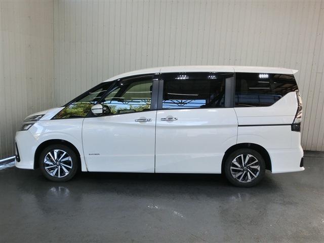 セレナ ハイウェイスターＶ　純正ナビ・フルセグＴＶ・アラウンドビュー・Ｂｌｕｅｔｏｏｔｈ・フリップダウン・ＥＴＣ・前後ドラレコ・デジタルインナーミラー・エマージェンシーＢ・プロパイロット・ＢＳＷ・ＬＤＷ・Ｐアシスト・両側Ｐスラ（9枚目）