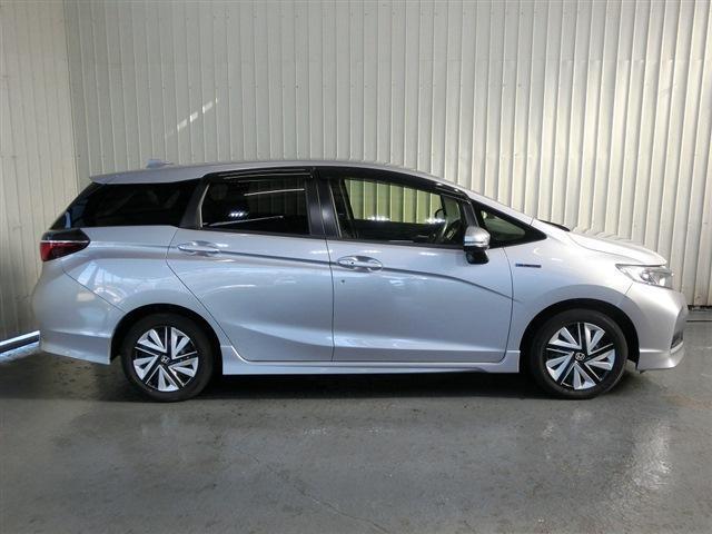 シャトル ハイブリッド ホンダセンシング ストラーダナビ・Bカメラ・Bluetooth・ビルトインETC・ドラレコ・ホンダセンシング・衝突被害軽減ブレーキ・路外逸脱抑制システム・アダプティブクルーズコントロール・LKAS・VSA・スマートキー(8枚目)