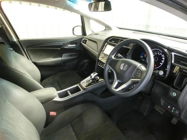 シャトル ハイブリッド ホンダセンシング ストラーダナビ・Bカメラ・Bluetooth・ビルトインETC・ドラレコ・ホンダセンシング・衝突被害軽減ブレーキ・路外逸脱抑制システム・アダプティブクルーズコントロール・LKAS・VSA・スマートキー(12枚目)