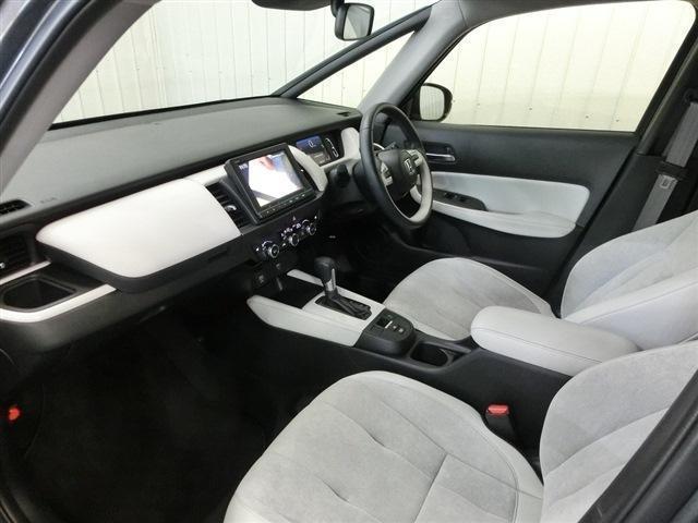 フィット e:HEVホーム 純正8インチメモリーナビ・フルセグTV・バックカメラ・DVD再生・Bluetooth・ビルトインETC・ホンダセンシング・LKAS・VSA・HOMEコンビシート・シートヒーター・コーナーセンサー(10枚目)