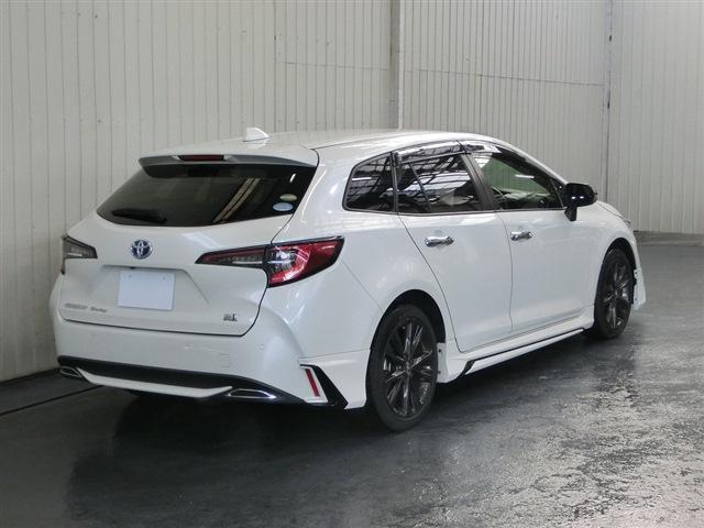 カローラツーリング ハイブリッド　ダブルバイビー　純正１０．５インチナビ・フルセグＴＶ・Ｂカメラ・Ｂｌｕｅｔｏｏｔｈ・ＥＴＣ・ＴＳＳ・プリクラ・Ｒクルコン・ＬＤＡ・Ａハイビーム・ＢＳＭ・クリアランスソナー・ブラックハーフレザーシート・モデリスタエアロ（3枚目）