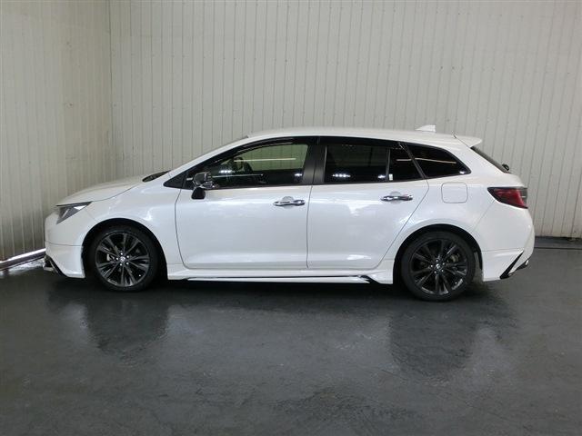 カローラツーリング ハイブリッド　ダブルバイビー　純正１０．５インチナビ・フルセグＴＶ・Ｂカメラ・Ｂｌｕｅｔｏｏｔｈ・ＥＴＣ・ＴＳＳ・プリクラ・Ｒクルコン・ＬＤＡ・Ａハイビーム・ＢＳＭ・クリアランスソナー・ブラックハーフレザーシート・モデリスタエアロ（9枚目）