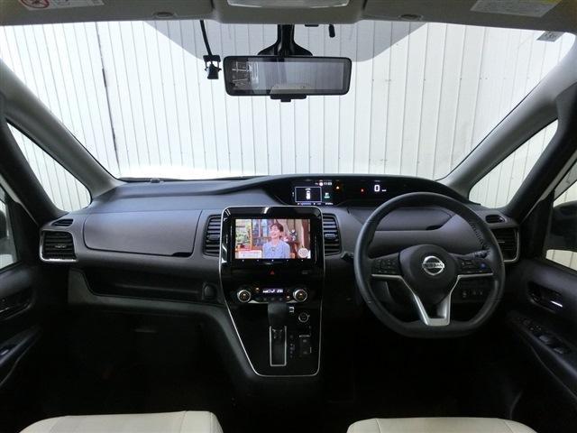 セレナ ハイウェイスターＶ　カロッツェリア９インチナビ・フルセグＴＶ・アラウンドビュー・Ｂｌｕｅｔｏｏｔｈ・ＤＶＤ再生・ＥＴＣ・前後ドラレコ・Ｄインナーミラー・エマージェンシーＢ・プロパイロット・ＢＳＷ・ＶＤＣ・両側Ｐスラ（11枚目）