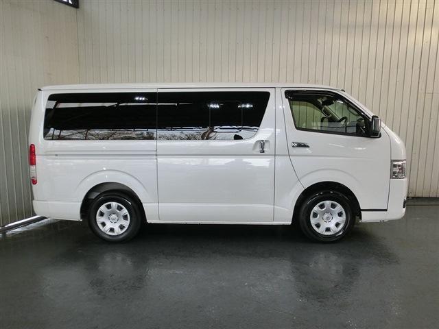 ハイエースバン スーパーＧＬ　純正ＳＤナビ・地デジＴＶ・Ｂカメラ・Ｂｌｕｅｔｏｏｔｈ・ＥＴＣ・ＴＳＳ・プリクラ・ＬＤＡ・Ａハイビーム・ＴＲＣ・クリアランスソナー・両側スライドドア・スライド式リアサイドガラス・ＬＥＤヘッドライト（8枚目）