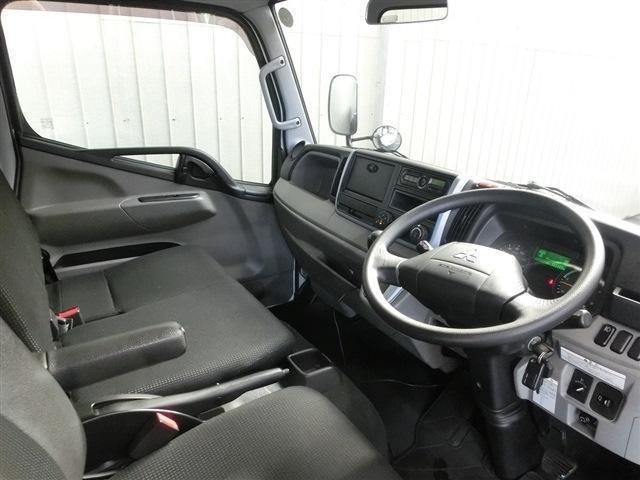 キャンター 平ボディ　２ｔ積　純正ＡＭ／ＦＭオーディオ・ＡＵＸ・ＥＴＣ・ドライブレコーダー・キーレスエントリー・フォグランプ・ＥＣＯモード・坂道発進補助装置・左電格ミラー・荷台寸法３１０×１６０×３８・車輛総重量４５９５ｋｇ（12枚目）