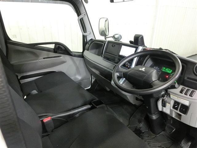 キャンター 平ボディ　２ｔ積　ストラーダナビ・フルセグＴＶ・Ｂｌｕｅｔｏｏｔｈ・ＤＶＤ再生・ドラレコ・ＥＴＣ・キーレス・衝突被害軽減Ｂ・車線逸脱警報・ＡＳＲ・坂道発進補助・荷台寸法３１０×１６０×３８・車輛総重量４３８５ｋｇ（12枚目）