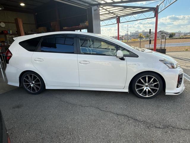 プリウスアルファ Ｓツーリングセレクション・Ｇ’ｓ　アルパイン９インチナビ　フルセグＴＶ　Ｂｌｕｅｔｏｏｔｈ　ＥＴＣ　バックカメラ　リアフィルム　シルクブレイズリップスポイラー（2枚目）