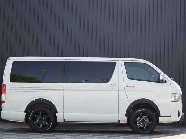 ハイエースバン 　★４ＷＤ★バッドフェイス★オーバーフェンダー★ＴＲＤ　ＬＥＤ付Ｆスポイラー★ＪＡＯＳマッドガード★ＬＥＮＳＯ　ＰＲＯＪＥＣＴ１８インチアルミ★ＡＬＰＩＮＥフリップダウン＆１１型ナビ（9枚目）