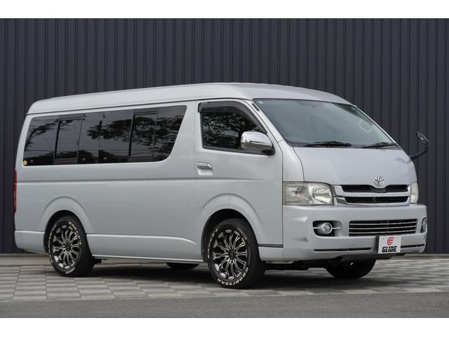 ハイエースワゴン ＧＬ　４ＷＤ　寒冷地仕様　バトルシップ１７インチＡＷ　架装ベットキット　ＬＥＤライト　ＬＥＤフォグ　ＡＬＰＩＮＥ　Ｆダウンモニター　ホワイトレタータイヤ　バックモニター　スライドドア（4枚目）
