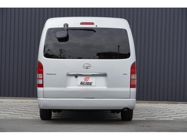ハイエースワゴン ＧＬ　４ＷＤ　寒冷地仕様　バトルシップ１７インチＡＷ　架装ベットキット　ＬＥＤライト　ＬＥＤフォグ　ＡＬＰＩＮＥ　Ｆダウンモニター　ホワイトレタータイヤ　バックモニター　スライドドア（11枚目）