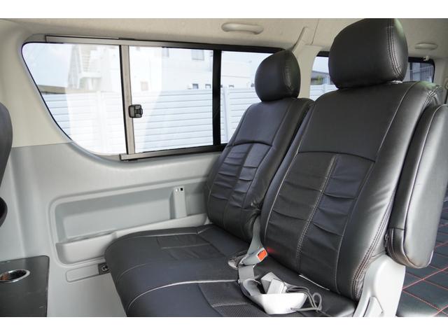 ハイエースワゴン ＧＬ　４ＷＤ　寒冷地仕様　バトルシップ１７インチＡＷ　架装ベットキット　ＬＥＤライト　ＬＥＤフォグ　ＡＬＰＩＮＥ　Ｆダウンモニター　ホワイトレタータイヤ　バックモニター　スライドドア（18枚目）