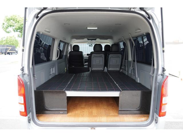 ハイエースワゴン ＧＬ　４ＷＤ　寒冷地仕様　バトルシップ１７インチＡＷ　架装ベットキット　ＬＥＤライト　ＬＥＤフォグ　ＡＬＰＩＮＥ　Ｆダウンモニター　ホワイトレタータイヤ　バックモニター　スライドドア（19枚目）