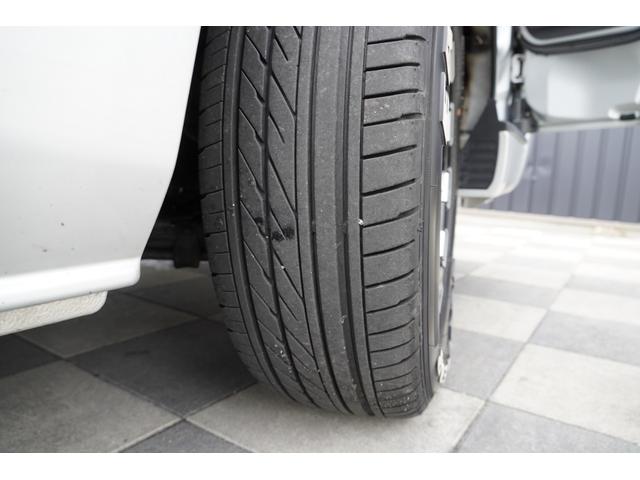 ハイエースワゴン ＧＬ　４ＷＤ　寒冷地仕様　バトルシップ１７インチＡＷ　架装ベットキット　ＬＥＤライト　ＬＥＤフォグ　ＡＬＰＩＮＥ　Ｆダウンモニター　ホワイトレタータイヤ　バックモニター　スライドドア（25枚目）