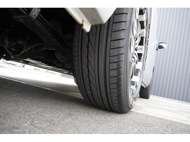 ハイエースワゴン ＧＬ　４ＷＤ　寒冷地仕様　バトルシップ１７インチＡＷ　架装ベットキット　ＬＥＤライト　ＬＥＤフォグ　ＡＬＰＩＮＥ　Ｆダウンモニター　ホワイトレタータイヤ　バックモニター　スライドドア（27枚目）