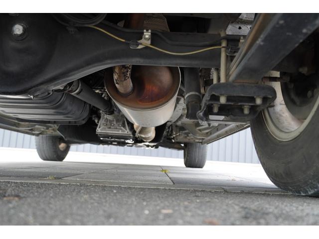 レジアスエースバン スーパーＧＬ　ダークプライム　２．０Ｇ　ワンオーナー　寒冷地仕様　専用ハーフレザーシート　ＳＤナビ　フルセグ　ＢＴ　バックモニター　黒木目調ウッドコンビ　黒木目調シフトノブ（46枚目）