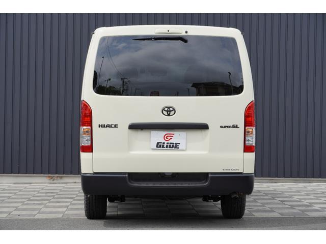 ハイエースバン ロングスーパーＧＬ　ディーゼル４ＷＤ　寒冷地仕様　ワンオーナー　丸目ヘッド　特捜カラー５９９ライトイエロー　パノラマビューＭ　Ｄインナーミラー　ベットキット　両側パワースライドドア　セーフティセンス（11枚目）
