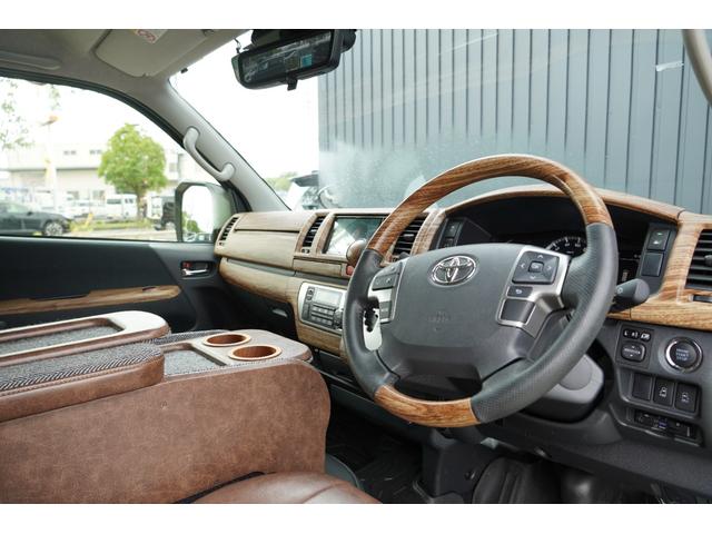 ハイエースバン ロングスーパーＧＬ　ディーゼル４ＷＤ　寒冷地仕様　ワンオーナー　丸目ヘッド　特捜カラー５９９ライトイエロー　パノラマビューＭ　Ｄインナーミラー　ベットキット　両側パワースライドドア　セーフティセンス（12枚目）