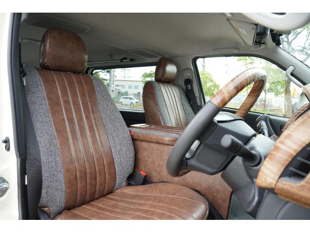 ハイエースバン ロングスーパーＧＬ　ディーゼル４ＷＤ　寒冷地仕様　ワンオーナー　丸目ヘッド　特捜カラー５９９ライトイエロー　パノラマビューＭ　Ｄインナーミラー　ベットキット　両側パワースライドドア　セーフティセンス（13枚目）