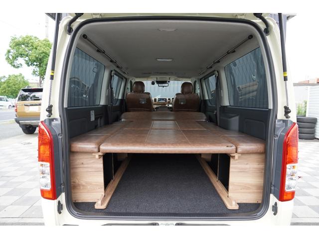 ハイエースバン ロングスーパーＧＬ　ディーゼル４ＷＤ　寒冷地仕様　ワンオーナー　丸目ヘッド　特捜カラー５９９ライトイエロー　パノラマビューＭ　Ｄインナーミラー　ベットキット　両側パワースライドドア　セーフティセンス（21枚目）