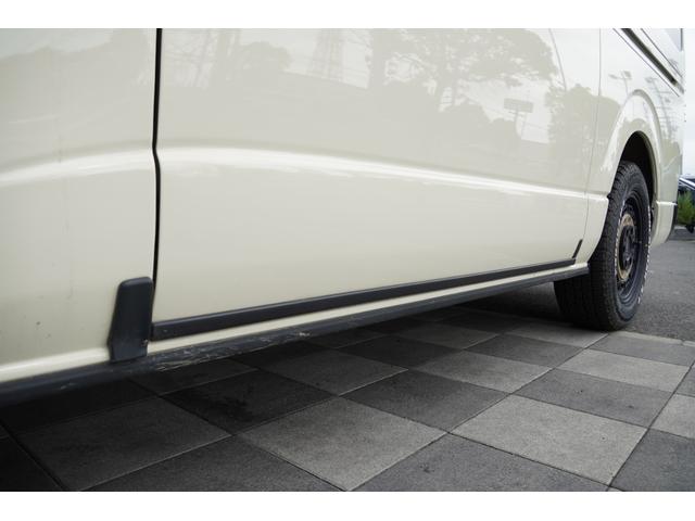 ハイエースバン ロングスーパーＧＬ　ディーゼル４ＷＤ　寒冷地仕様　ワンオーナー　丸目ヘッド　特捜カラー５９９ライトイエロー　パノラマビューＭ　Ｄインナーミラー　ベットキット　両側パワースライドドア　セーフティセンス（26枚目）