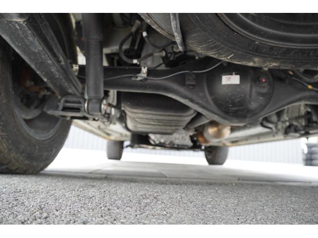 ハイエースバン ロングスーパーＧＬ　ディーゼル４ＷＤ　寒冷地仕様　ワンオーナー　丸目ヘッド　特捜カラー５９９ライトイエロー　パノラマビューＭ　Ｄインナーミラー　ベットキット　両側パワースライドドア　セーフティセンス（42枚目）