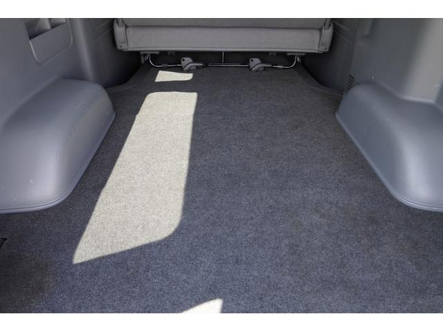 ハイエースバン ロングスーパーＧＬ　３．０Ｄ　２型　Ｆ／Ｒスポイラー　２０９黒　フォグライト　Ｒ３年６／２３　９５３００ｋｍ時タイベル交換　メモリーナビ　フルセグ　ＭＳＶ　助手席エアバック（24枚目）
