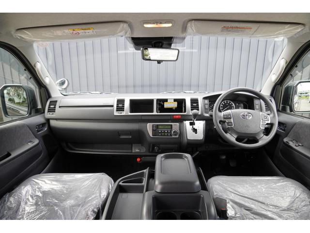 ハイエースワゴン ＧＬ　ファインテックツアラー　５ドア　両側パワースライドドア　パノラミックビューモニター　デジタルインナーミラー　ＬＥＤヘッドライト　ＬＥＤフォグ　２列目．３列目オットマンシート　セーフティーセンス（12枚目）
