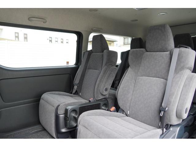 ハイエースワゴン ＧＬ　ファインテックツアラー　５ドア　両側パワースライドドア　パノラミックビューモニター　デジタルインナーミラー　ＬＥＤヘッドライト　ＬＥＤフォグ　２列目．３列目オットマンシート　セーフティーセンス（18枚目）
