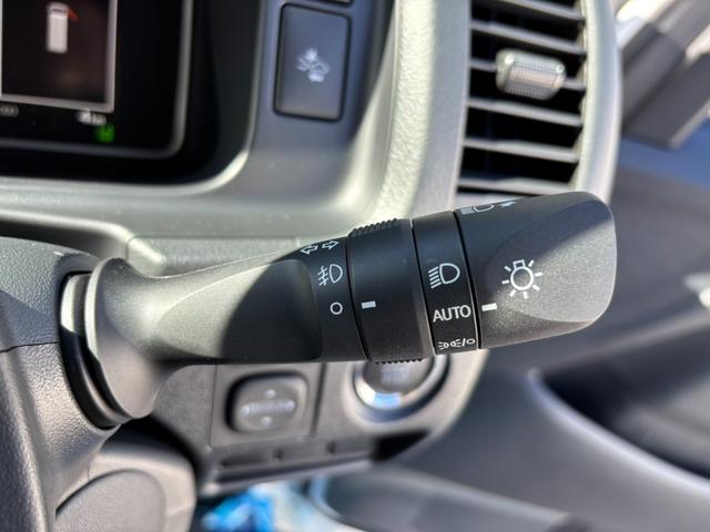 ハイエースワゴン ＧＬ　２．７Ｇ　１０人乗り　イージークローザー付パワースライドドア＋バックドア　ＬＥＤヘッドライト　パノラマビューモニター　デジタルインナーミラー　パールホワイト０７０（53枚目）