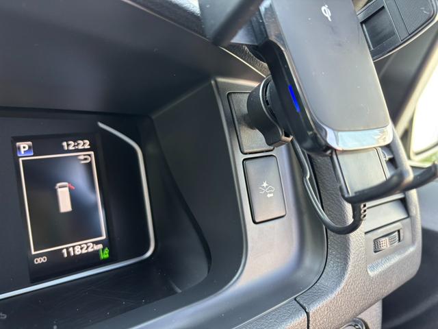ハイエースバン ロングスーパーＧＬ　２．０Ｇ　ワンオーナー　特捜カラー５９９Ｌイエロー　パノラマビューモニター　Ｄインナーミラー　ＬＥＤヘッドライト　ＵＩビークルベットキット　床張り　トヨタセーフティセンス　スマートキー　フルセグナビ（51枚目）