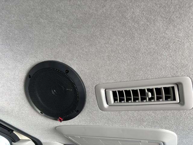 ハイエースバン ロングスーパーＧＬ　２．０Ｇ　ワンオーナー　特捜カラー５９９Ｌイエロー　パノラマビューモニター　Ｄインナーミラー　ＬＥＤヘッドライト　ＵＩビークルベットキット　床張り　トヨタセーフティセンス　スマートキー　フルセグナビ（55枚目）