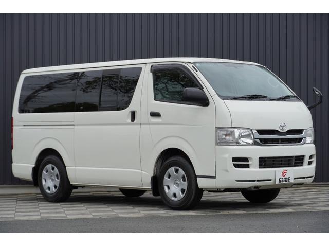 ハイエースバン ＤＸ　ＧＬパッケージ　２．０Ｇ　５ドア　６人乗り　Ｒガラススライド　実走行１．７万ｋｍ　電格ミラー　最積１２５０ｋｇ　キーレスキー　フロアマット　ドアバイザー　ヘッドライトレベライザー　エアコン　ＣＤデッキ（4枚目）