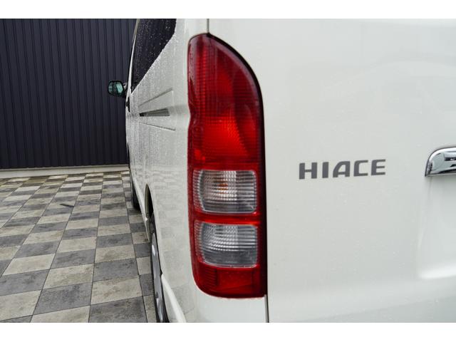 ハイエースバン ＤＸ　ＧＬパッケージ　２．０Ｇ　５ドア　６人乗り　Ｒガラススライド　実走行１．７万ｋｍ　電格ミラー　最積１２５０ｋｇ　キーレスキー　フロアマット　ドアバイザー　ヘッドライトレベライザー　エアコン　ＣＤデッキ（26枚目）