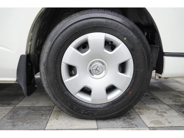 ハイエースバン ＤＸ　ＧＬパッケージ　２．０Ｇ　５ドア　６人乗り　Ｒガラススライド　実走行１．７万ｋｍ　電格ミラー　最積１２５０ｋｇ　キーレスキー　フロアマット　ドアバイザー　ヘッドライトレベライザー　エアコン　ＣＤデッキ（28枚目）