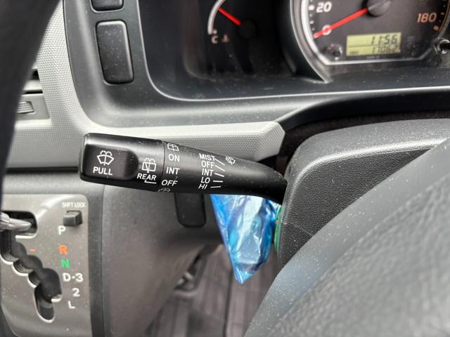 ハイエースバン ＤＸ　ＧＬパッケージ　２．０Ｇ　５ドア　６人乗り　Ｒガラススライド　実走行１．７万ｋｍ　電格ミラー　最積１２５０ｋｇ　キーレスキー　フロアマット　ドアバイザー　ヘッドライトレベライザー　エアコン　ＣＤデッキ（45枚目）