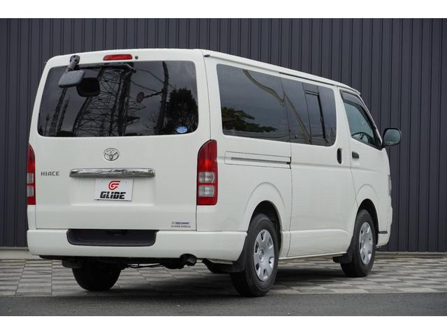 ハイエースバン ＤＸ　ＧＬパッケージ　２．０Ｇ　５ドア　６人乗り　Ｒガラススライド　実走行１．７万ｋｍ　電格ミラー　最積１２５０ｋｇ　キーレスキー　フロアマット　ドアバイザー　ヘッドライトレベライザー　エアコン　ＣＤデッキ（59枚目）