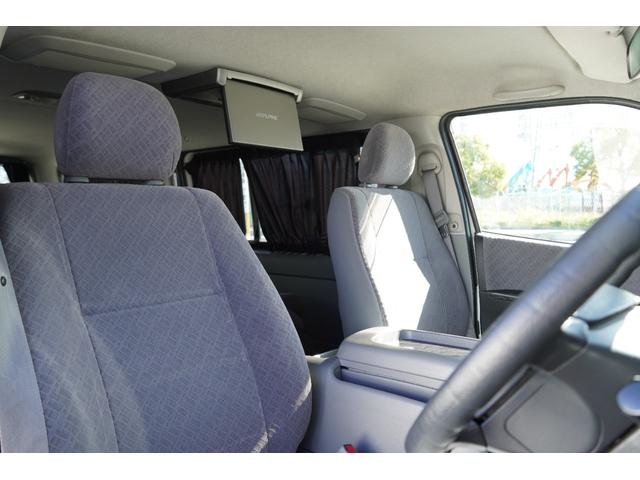 ハイエースバン ロングスーパーGL 3.0D バットフェイスボンネット ベットキット ALPINE フリップダウンモニター BARBERO17インチAW PARADA Wレター ローダウン リアガラススライドガラス タイベル交換済み(14枚目)