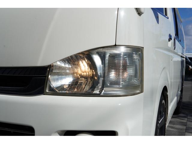 ハイエースバン ロングスーパーGL 3.0D バットフェイスボンネット ベットキット ALPINE フリップダウンモニター BARBERO17インチAW PARADA Wレター ローダウン リアガラススライドガラス タイベル交換済み(30枚目)