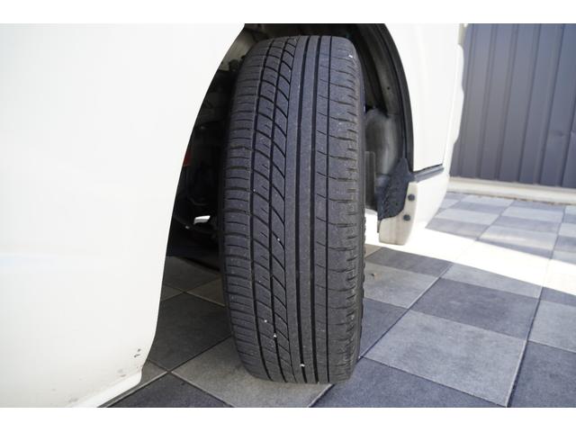 ハイエースバン ロングスーパーGL 3.0D バットフェイスボンネット ベットキット ALPINE フリップダウンモニター BARBERO17インチAW PARADA Wレター ローダウン リアガラススライドガラス タイベル交換済み(35枚目)