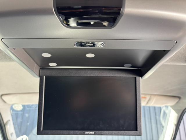 ハイエースバン ロングスーパーGL 3.0D バットフェイスボンネット ベットキット ALPINE フリップダウンモニター BARBERO17インチAW PARADA Wレター ローダウン リアガラススライドガラス タイベル交換済み(48枚目)