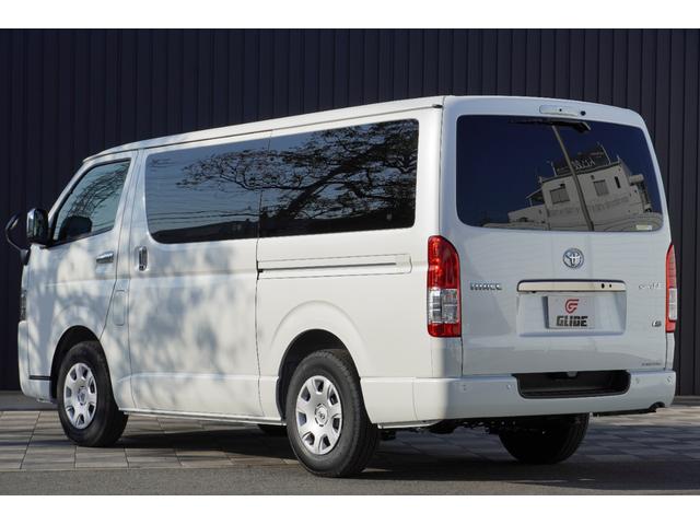 ハイエースバン ロングスーパーGL ダークプライムS 2.8D パノラマビューモニター 両側パワースライドドア Dインナーミラー LEDヘッドライト 専用Sロゴシート 専用プラチナサテンスキーメッキグリル 070パールホワイト トヨタセーフティーセンス(9枚目)