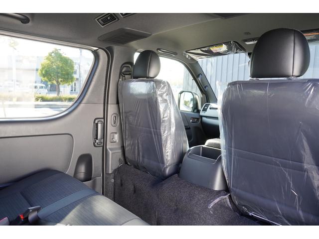 ハイエースバン ロングスーパーGL ダークプライムS 2.8D パノラマビューモニター 両側パワースライドドア Dインナーミラー LEDヘッドライト 専用Sロゴシート 専用プラチナサテンスキーメッキグリル 070パールホワイト トヨタセーフティーセンス(20枚目)