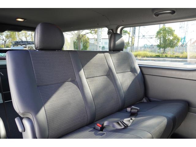 ハイエースバン ロングスーパーGL ダークプライムS 2.8D パノラマビューモニター 両側パワースライドドア Dインナーミラー LEDヘッドライト 専用Sロゴシート 専用プラチナサテンスキーメッキグリル 070パールホワイト トヨタセーフティーセンス(21枚目)