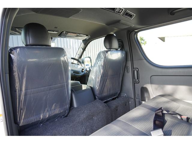 ハイエースバン ロングスーパーGL ダークプライムS 2.8D パノラマビューモニター 両側パワースライドドア Dインナーミラー LEDヘッドライト 専用Sロゴシート 専用プラチナサテンスキーメッキグリル 070パールホワイト トヨタセーフティーセンス(22枚目)