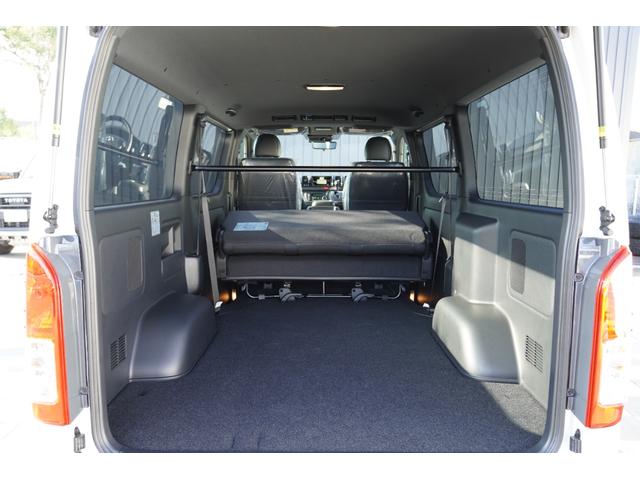 ハイエースバン ロングスーパーGL ダークプライムS 2.8D パノラマビューモニター 両側パワースライドドア Dインナーミラー LEDヘッドライト 専用Sロゴシート 専用プラチナサテンスキーメッキグリル 070パールホワイト トヨタセーフティーセンス(25枚目)