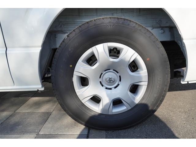 ハイエースバン ロングスーパーGL ダークプライムS 2.8D パノラマビューモニター 両側パワースライドドア Dインナーミラー LEDヘッドライト 専用Sロゴシート 専用プラチナサテンスキーメッキグリル 070パールホワイト トヨタセーフティーセンス(41枚目)