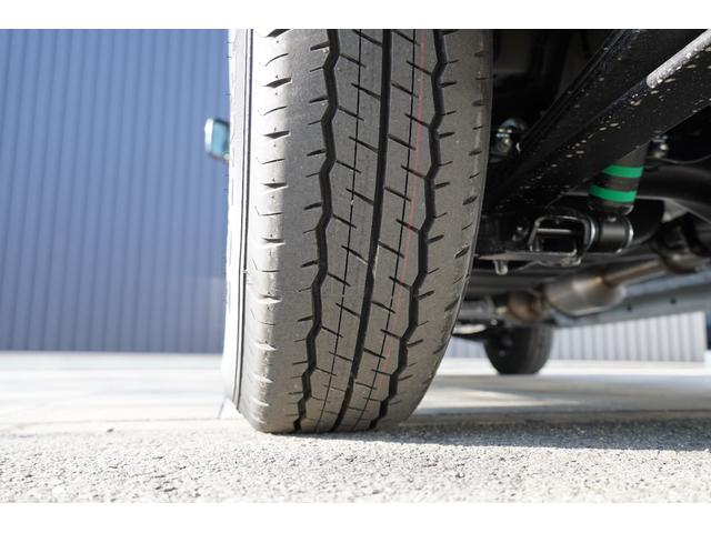 ハイエースバン ロングスーパーGL ダークプライムS 2.8D パノラマビューモニター 両側パワースライドドア Dインナーミラー LEDヘッドライト 専用Sロゴシート 専用プラチナサテンスキーメッキグリル 070パールホワイト トヨタセーフティーセンス(42枚目)