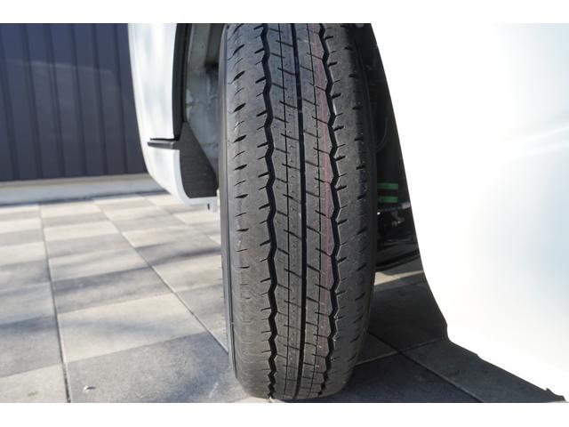 ハイエースバン ロングスーパーGL ダークプライムS 2.8D パノラマビューモニター 両側パワースライドドア Dインナーミラー LEDヘッドライト 専用Sロゴシート 専用プラチナサテンスキーメッキグリル 070パールホワイト トヨタセーフティーセンス(44枚目)