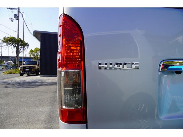 ハイエースバン ロングスーパーＧＬ　３．０Ｄ　４型　ＡＬＰＩＮＥナビ　モデリスタグリル　ＴＲＤスポイラー　フリップダウンモニター　玄武２インチローダウン　キーレスキー　スペアキーあり　ＥＴＣ（19枚目）