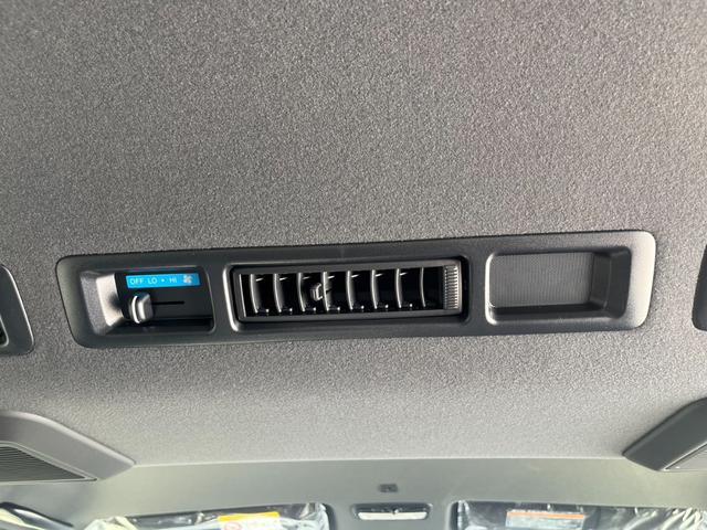 ハイエースバン ロングスーパーGL ダークプライムS 4WD 寒冷地仕様 パノラミックビューモニター トヨタセーフティーセンス デジタルインナーミラー 両側パワースライドドア(50枚目)